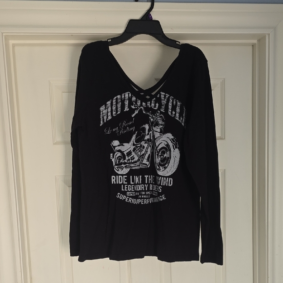 Vocal Tops - Vocal Black Graphic Tee